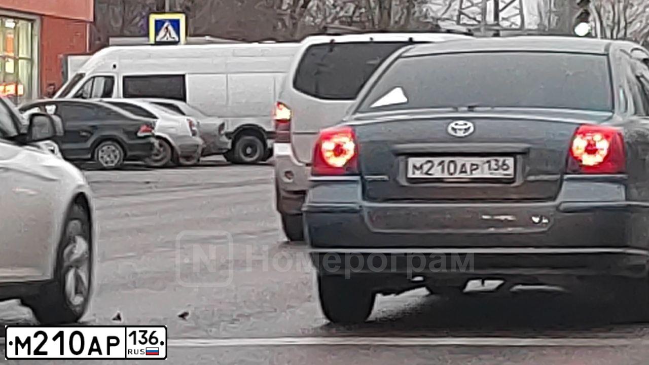 Фото автомобиля TOYOTA AVENSIS, 2006 — госномер О036АА36. Цвет: ТЕМНО-СЕРЫЙ