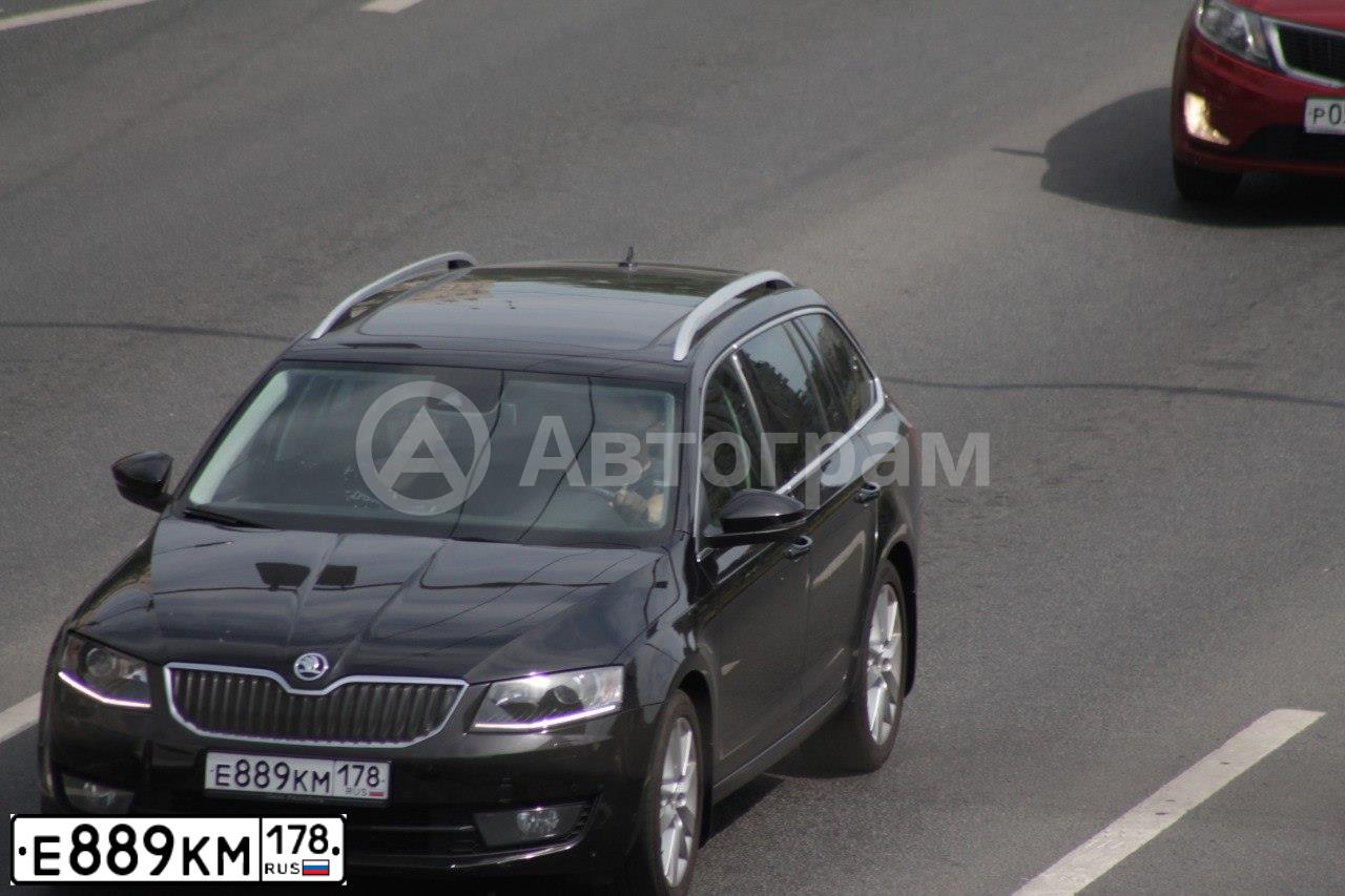 Фото автомобиля SKODA OCTAVIA, 2015 — госномер Е889КМ178. Цвет: ЧЕРНЫЙ