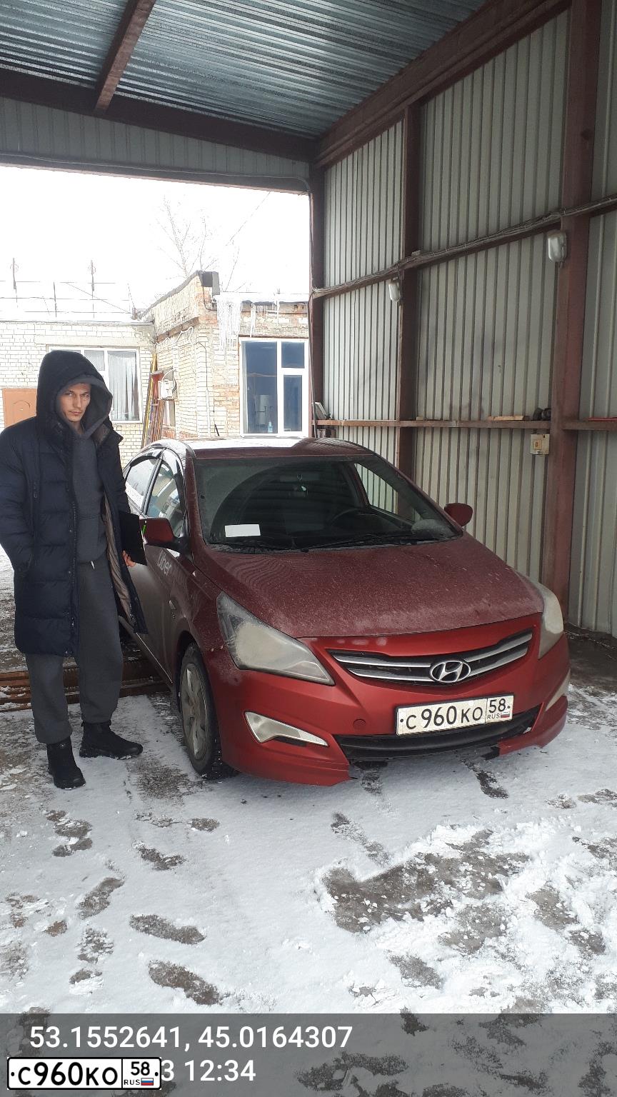 Фото автомобиля HYUNDAI SOLARIS, 2016 — госномер В701ОА750. Цвет: КРАСНЫЙ ГРАНАТ