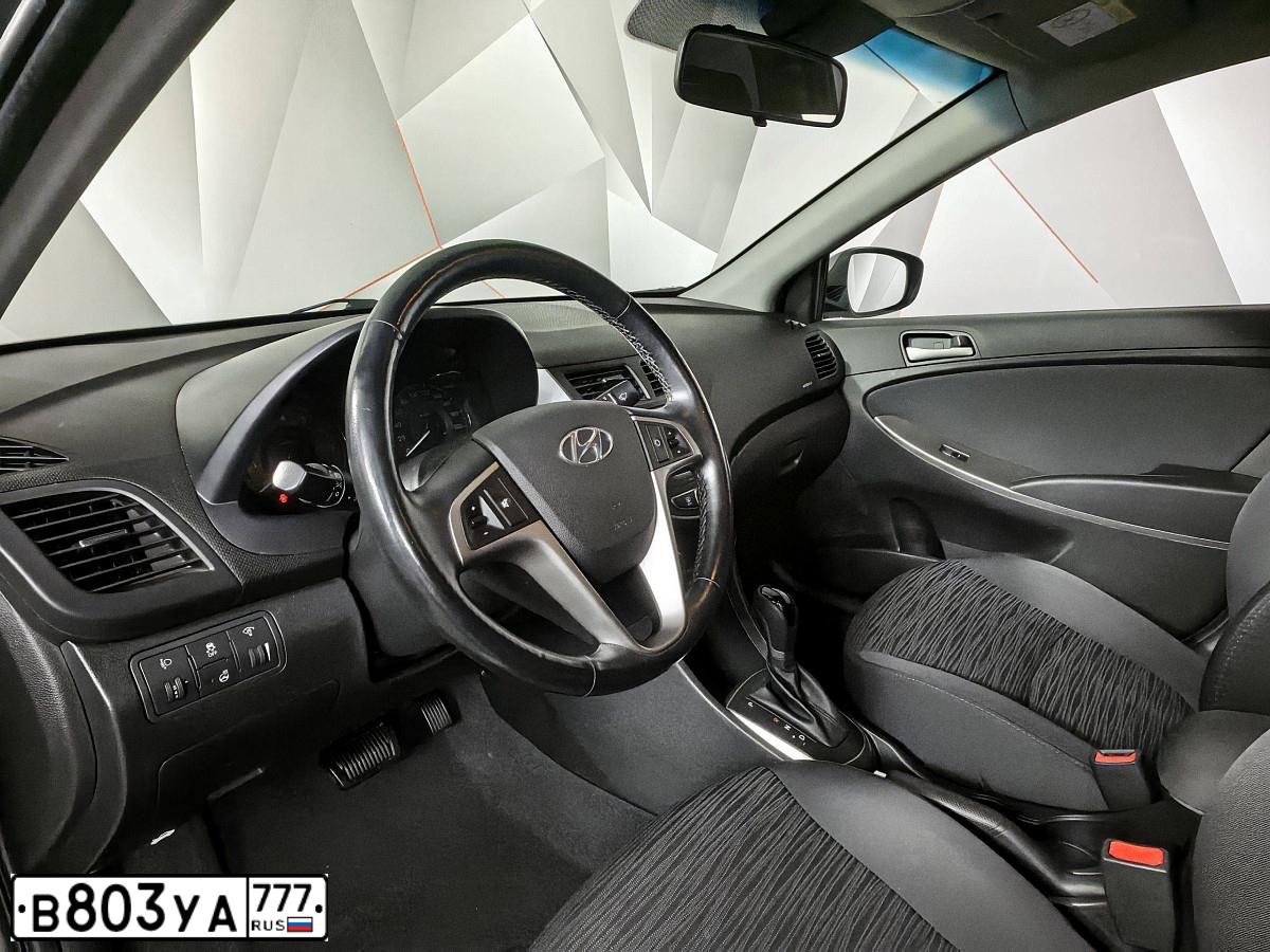 Фото автомобиля HYUNDAI SOLARIS, 2016 — госномер Р279ОК790