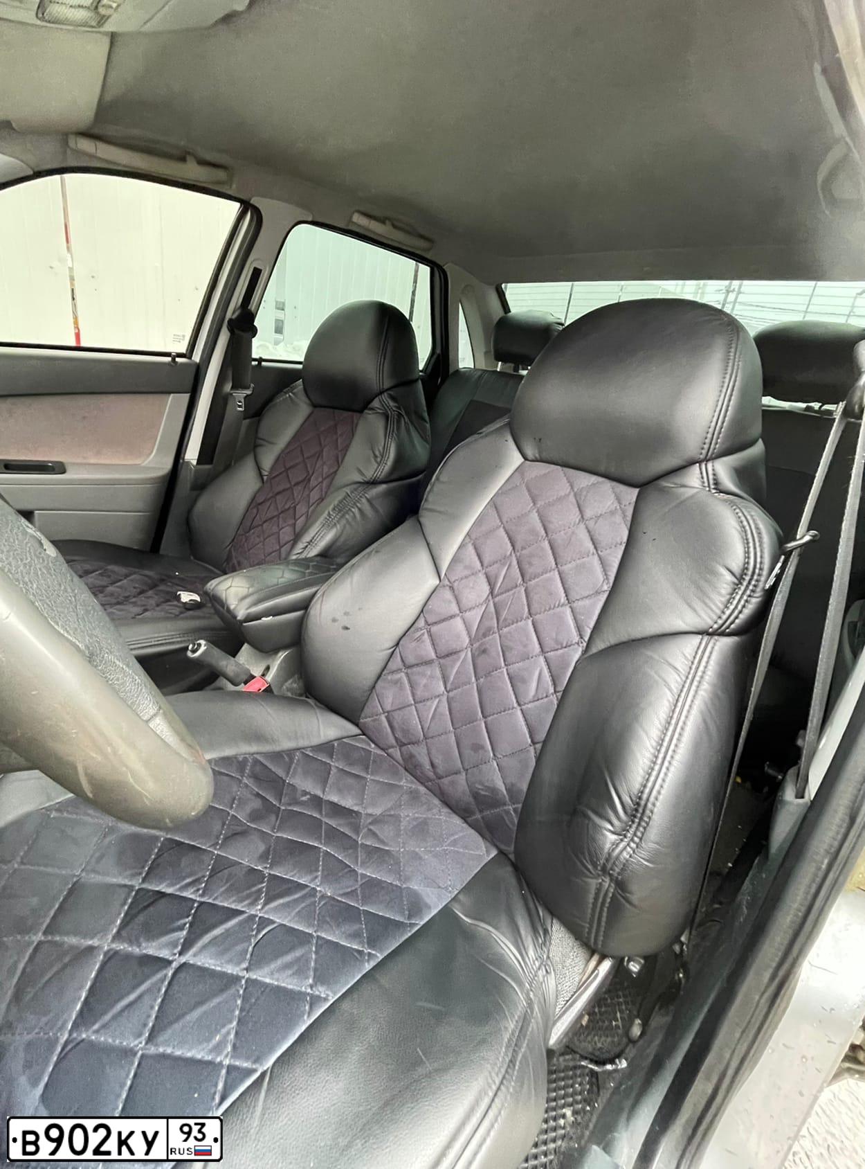 Фото автомобиля LADA 2170 PRIORA, 2007 — госномер Р304ВА82. Цвет: СВЕТЛО-СЕРЕБРИСТЫЙ  МЕТАЛЛИК