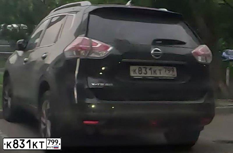 Фото автомобиля NISSAN X-TRAIL, 2018 — госномер К831КТ799. Цвет: ЧЕРНЫЙ