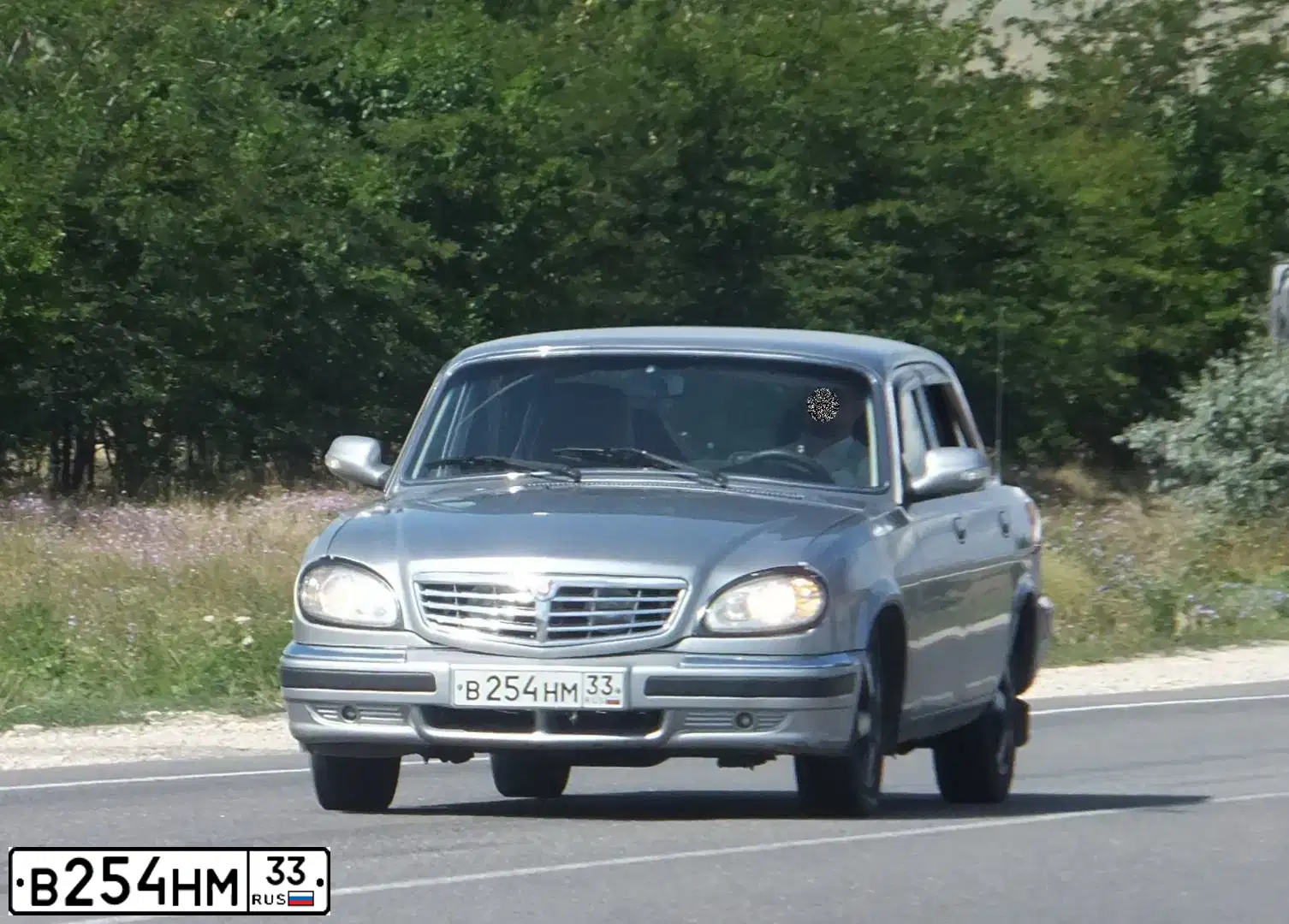 Фото автомобиля GAZ 3110, 2007 — госномер В503КР92. Цвет: Серебристый