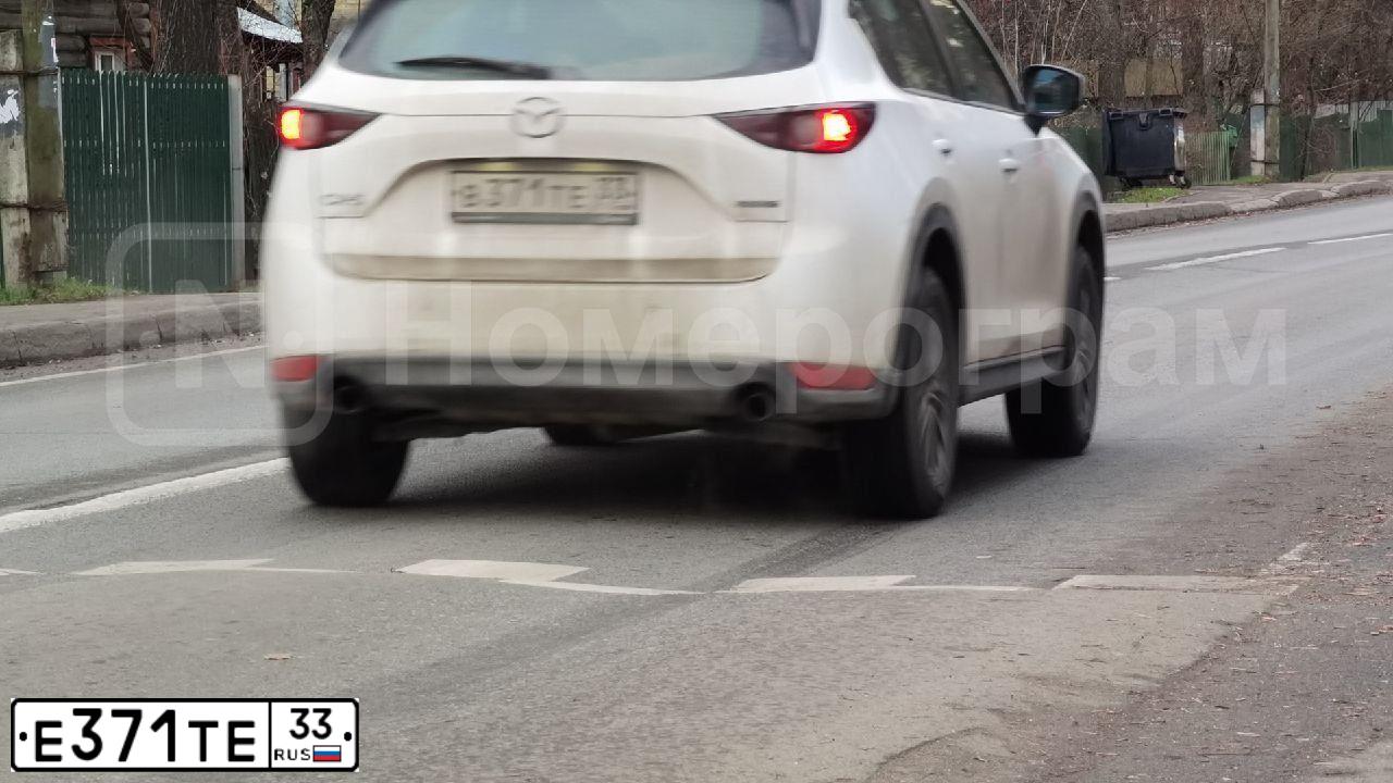 Фото автомобиля LADA 2172 PRIORA, 2009 — госномер А812МХ152. Цвет: СВЕТЛО-СЕРЕБРИСТЫЙ МЕТАЛЛ
