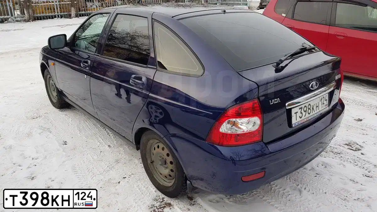 Фото автомобиля LADA 2172 PRIORA, 2012 — госномер Т398КН124. Цвет: СИНИЙ