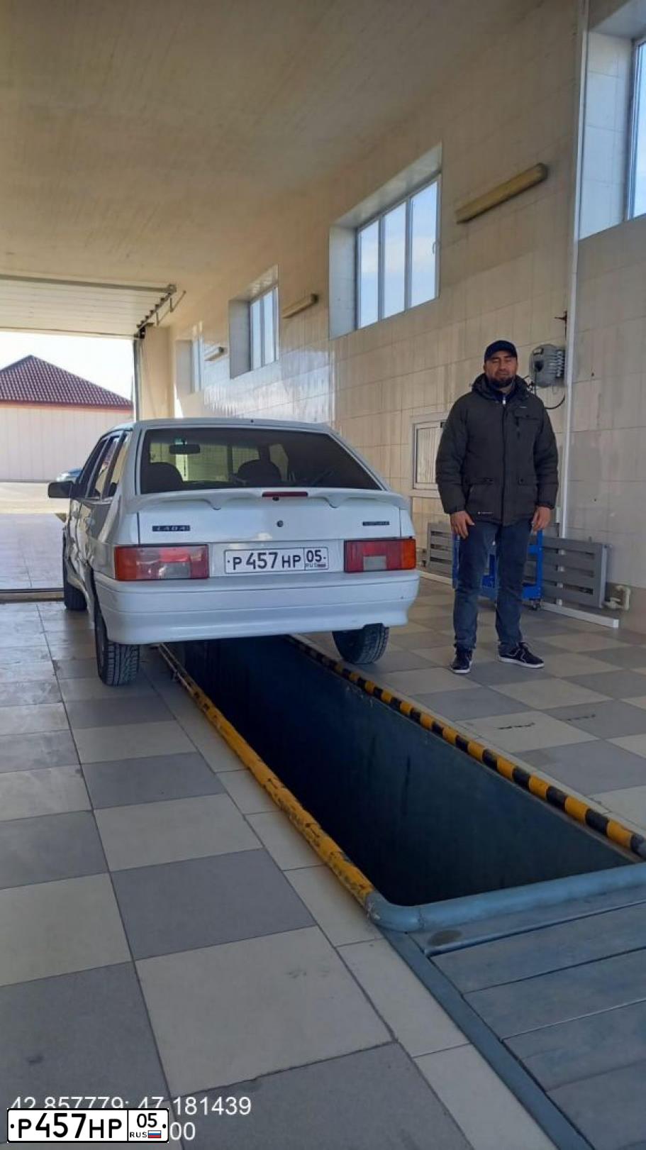 Фото автомобиля LADA 2114 SAMARA, 2012 — госномер Р457НР05. Цвет: Белый