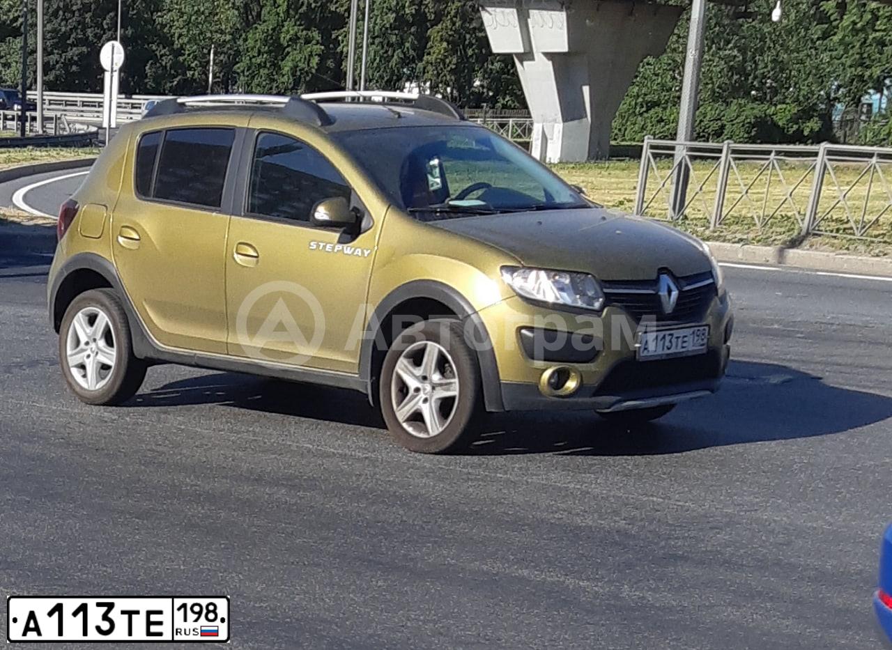 Фото автомобиля RENAULT SANDERO, 2018 — госномер А428ОК198