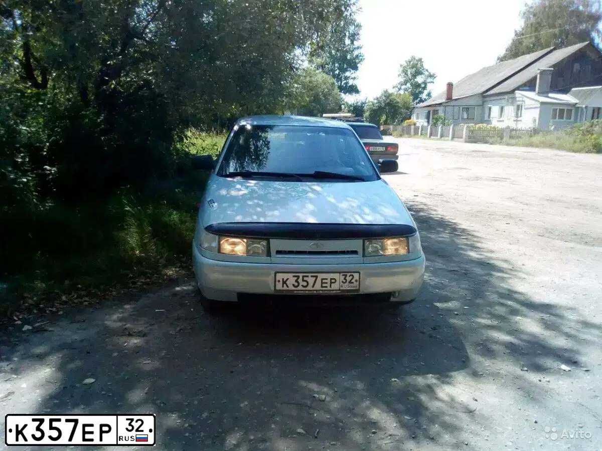 Фото автомобиля LADA 2110, 2003 — госномер Р070АА40. Цвет: Серебристый