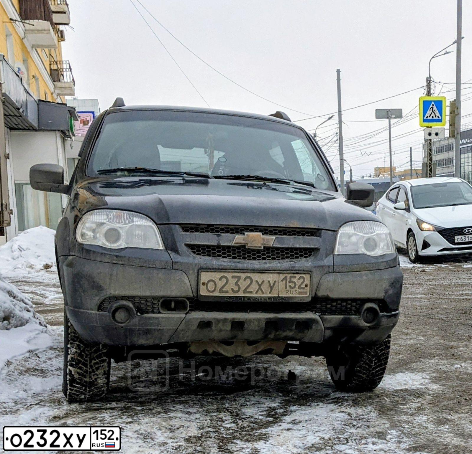 Фото автомобиля CHEVROLET NIVA, 2017 — госномер О232ХУ152. Цвет: ЧЕРНО-СИНИЙ
