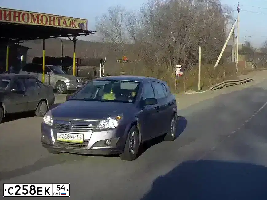 Фото автомобиля OPEL ASTRA, 2008 — госномер С258ЕК54. Цвет: СЕРЫЙ