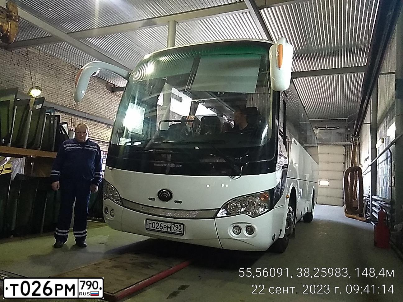 Фото автомобиля YUTONG ZK6938HB9, 2023 — госномер Т026РМ790