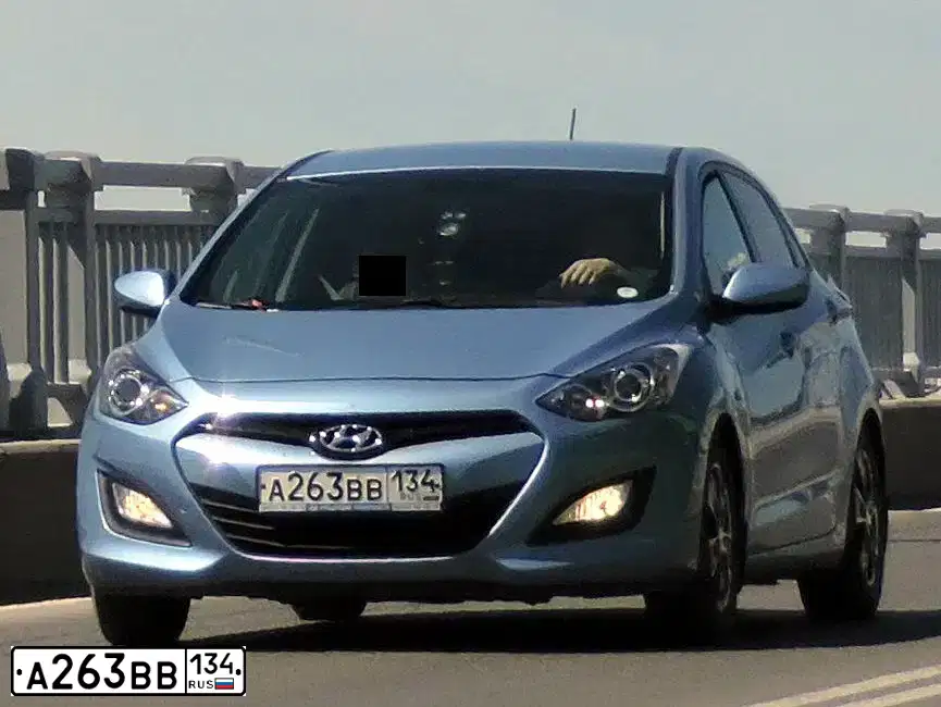 Фото автомобиля HYUNDAI I30, 2013 — госномер А749РК164. Цвет: голубой