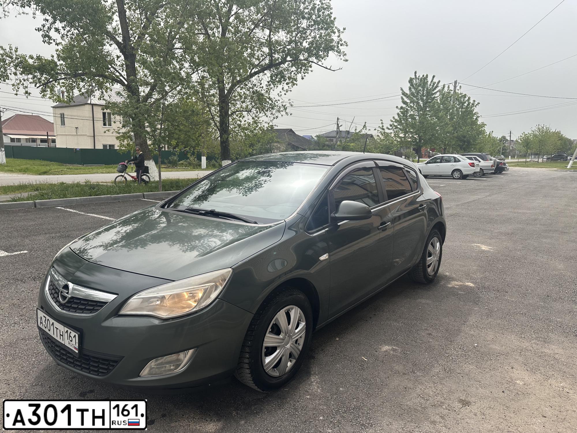 Фото автомобиля OPEL ASTRA, 2010 — госномер А301ТН161