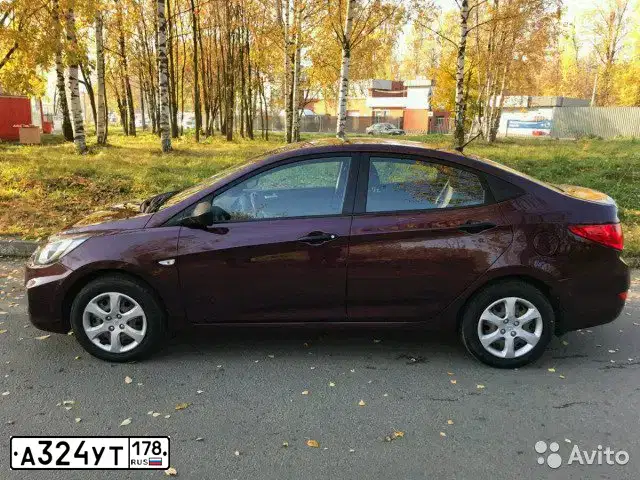 Фото автомобиля HYUNDAI SOLARIS 1.4 GI MT, 2011 — госномер В320МА60. Цвет: ФИОЛЕТОВЫЙ