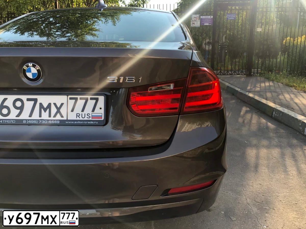 Фото автомобиля SKODA OCTAVIA, 2014 — госномер У697МХ777. Цвет: СЕРЫЙ
