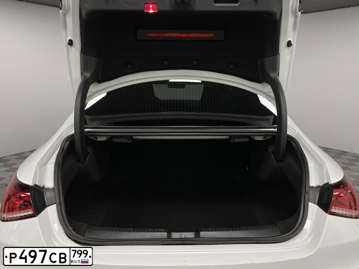 Фото автомобиля MERCEDES CLA-KLASSE, 2019. Цвет: Белый