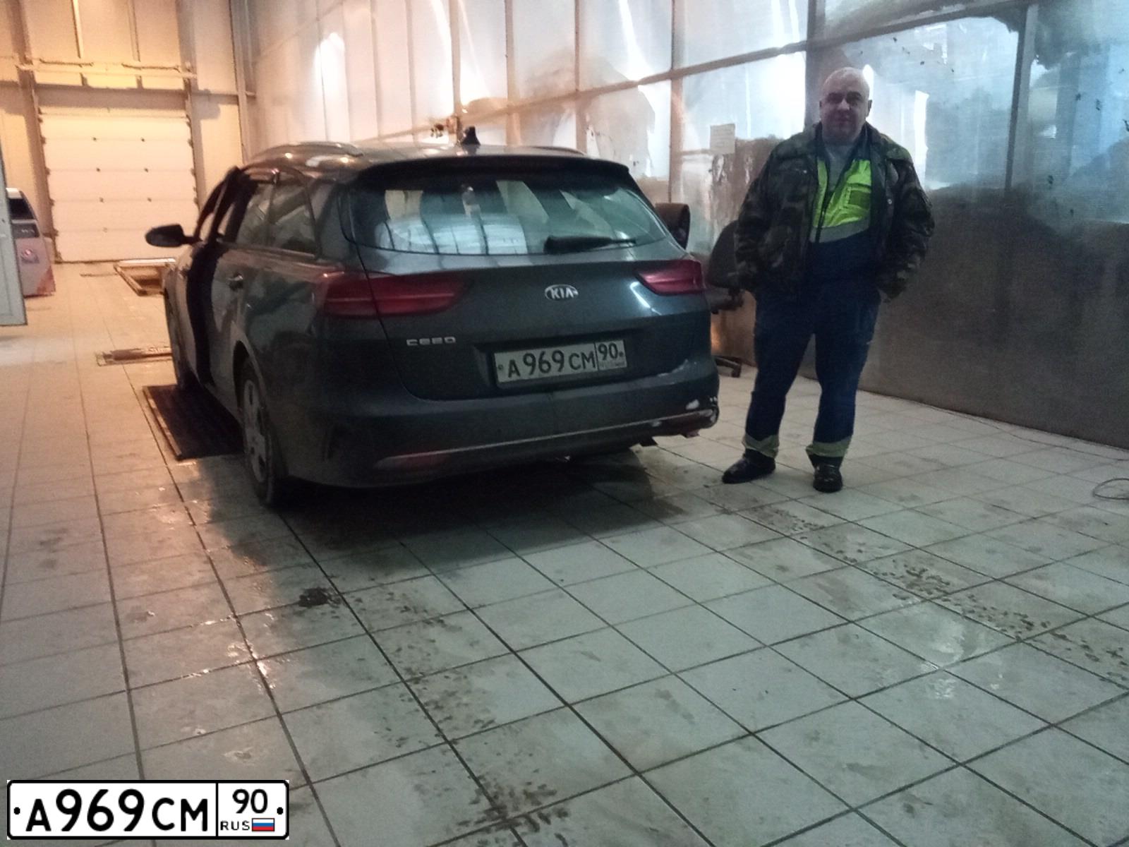 Фото автомобиля KIA CEE'D, 2010 — госномер Т553ТО71. Цвет: СЕРЫЙ