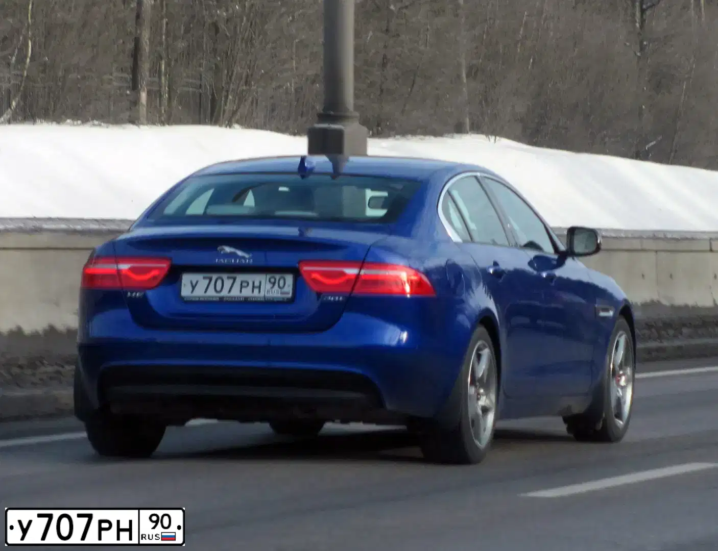 Фото автомобиля JAGUAR XE, 2016 — госномер М947ЕН550