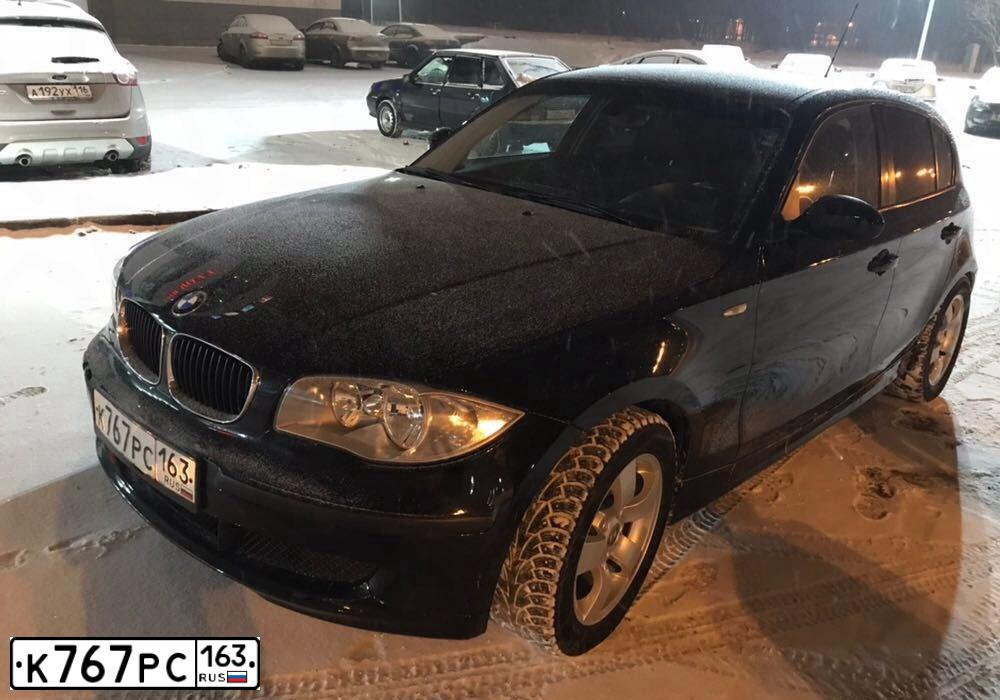Фото автомобиля BMW SERIE 1, 2008 — госномер К767РС163. Цвет: ЧЕРНЫЙ