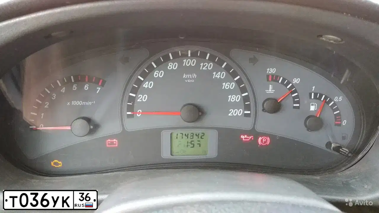 Фото автомобиля LADA 2112, 2008 — госномер Т036УК36. Цвет: СЕРЕБРИСТО-ЧЕРНЫЙ