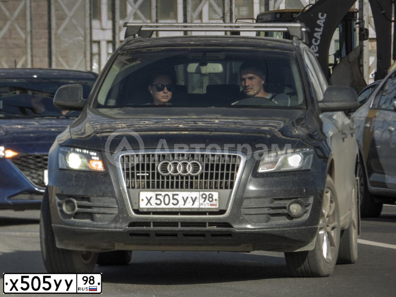 Фото автомобиля AUDI Q5, 2009 — госномер Х505УУ98. Цвет: ЧЕРНЫЙ