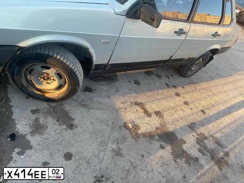 Фото автомобиля LADA 2109 SAMARA, 2002 — госномер Х414ЕЕ02. Цвет: СЕРЕБР.-ЖЕЛТО-ЗЕЛЕНЫЙ
