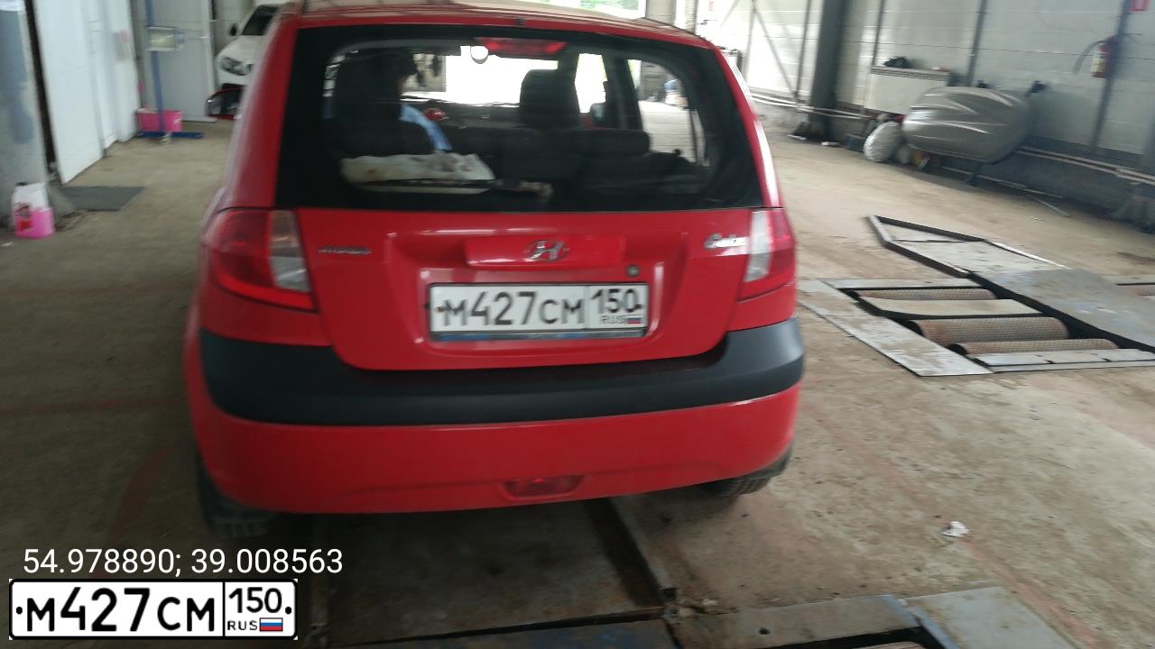 Фото автомобиля HYUNDAI GETZ, 2008 — госномер М427СМ150. Цвет: КРАСНЫЙ