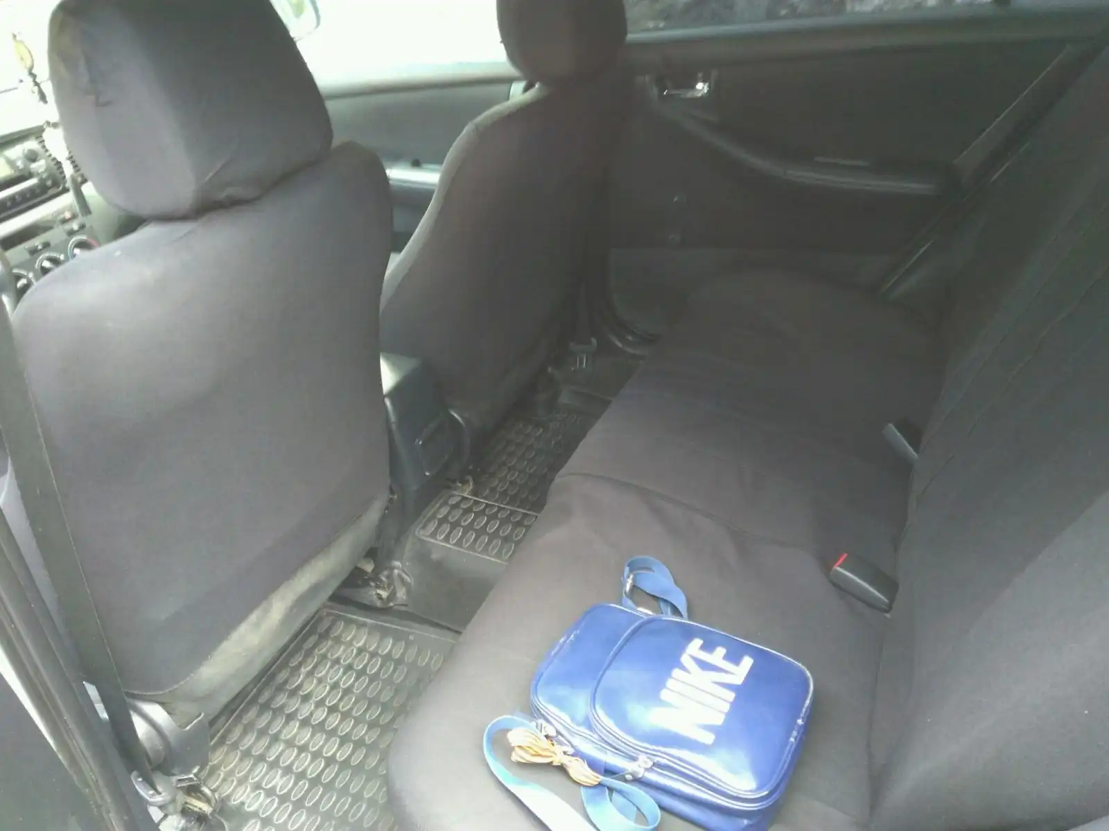 Фото автомобиля SKODA FABIA, 2011 — госномер Н988ХА86. Цвет: ТЕМНО СИНИЙ