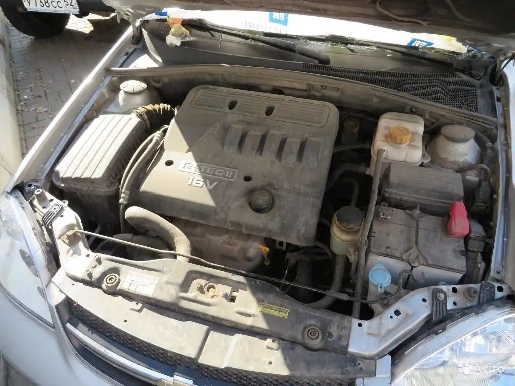 Фото автомобиля CHEVROLET LACETTI, 2010 — госномер Х774ЕО152. Цвет: Серебристый