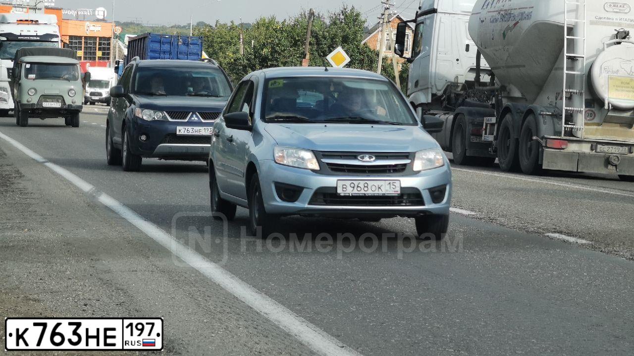 Фото автомобиля PEUGEOT 308, 2009 — госномер Т885ВВ777. Цвет: КРАСНЫЙ
