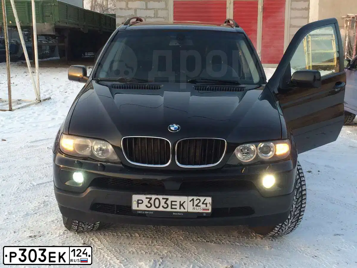 Фото автомобиля LADA 2170 PRIORA, 2007 — госномер Р303ЕК124. Цвет: СВЕТЛО-СЕРЕБРИСТЫЙ МЕТАЛЛ