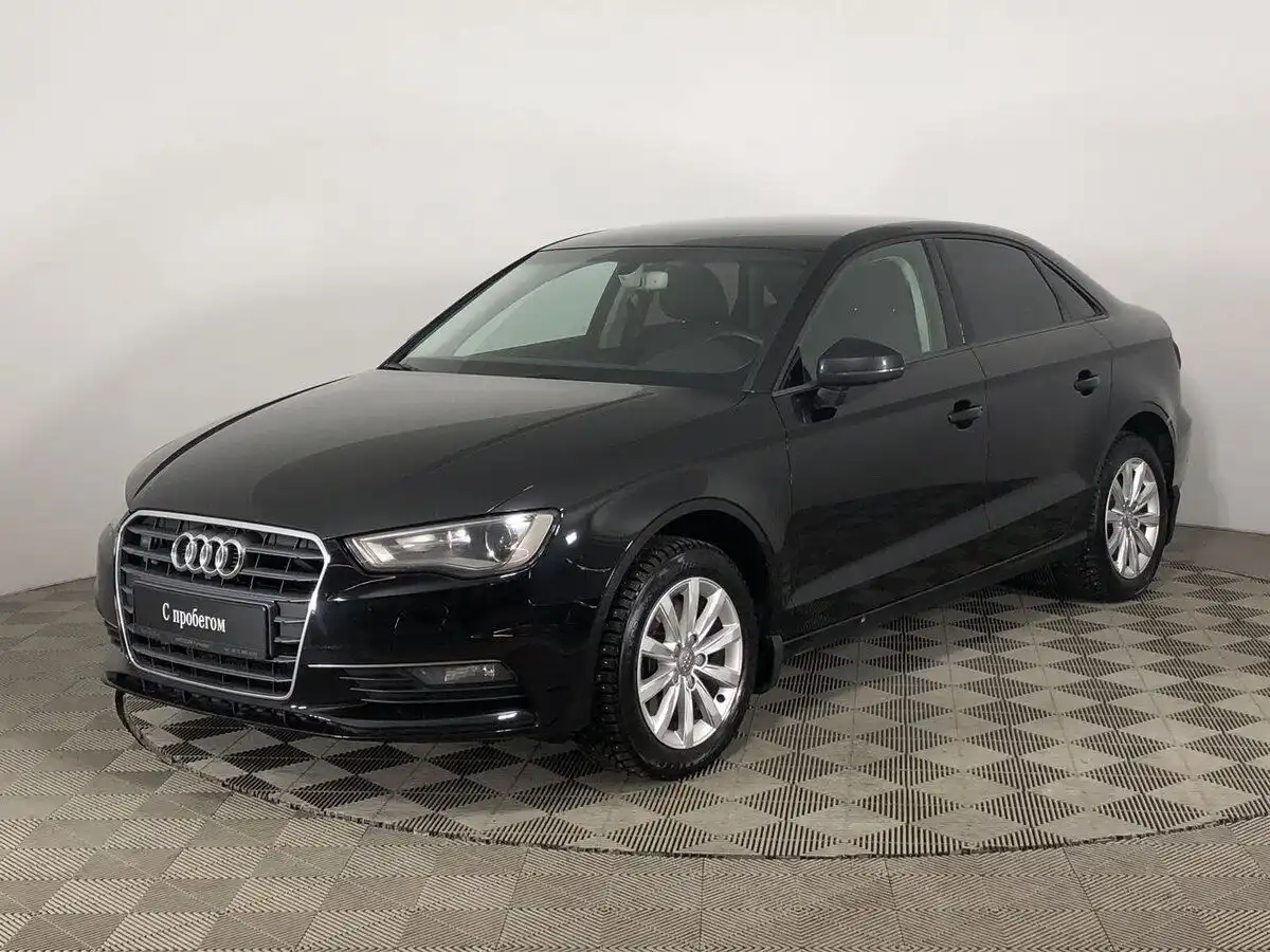 Фото автомобиля AUDI A3, 2015 — госномер О459УН47. Цвет: ТЕМНО-КОРИЧНЕВЫЙ