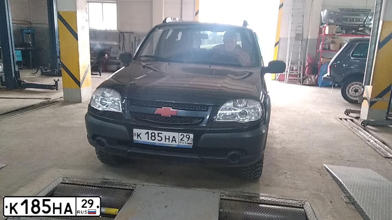 Фото автомобиля CHEVROLET NIVA, 2011 — госномер Н896ТВ35