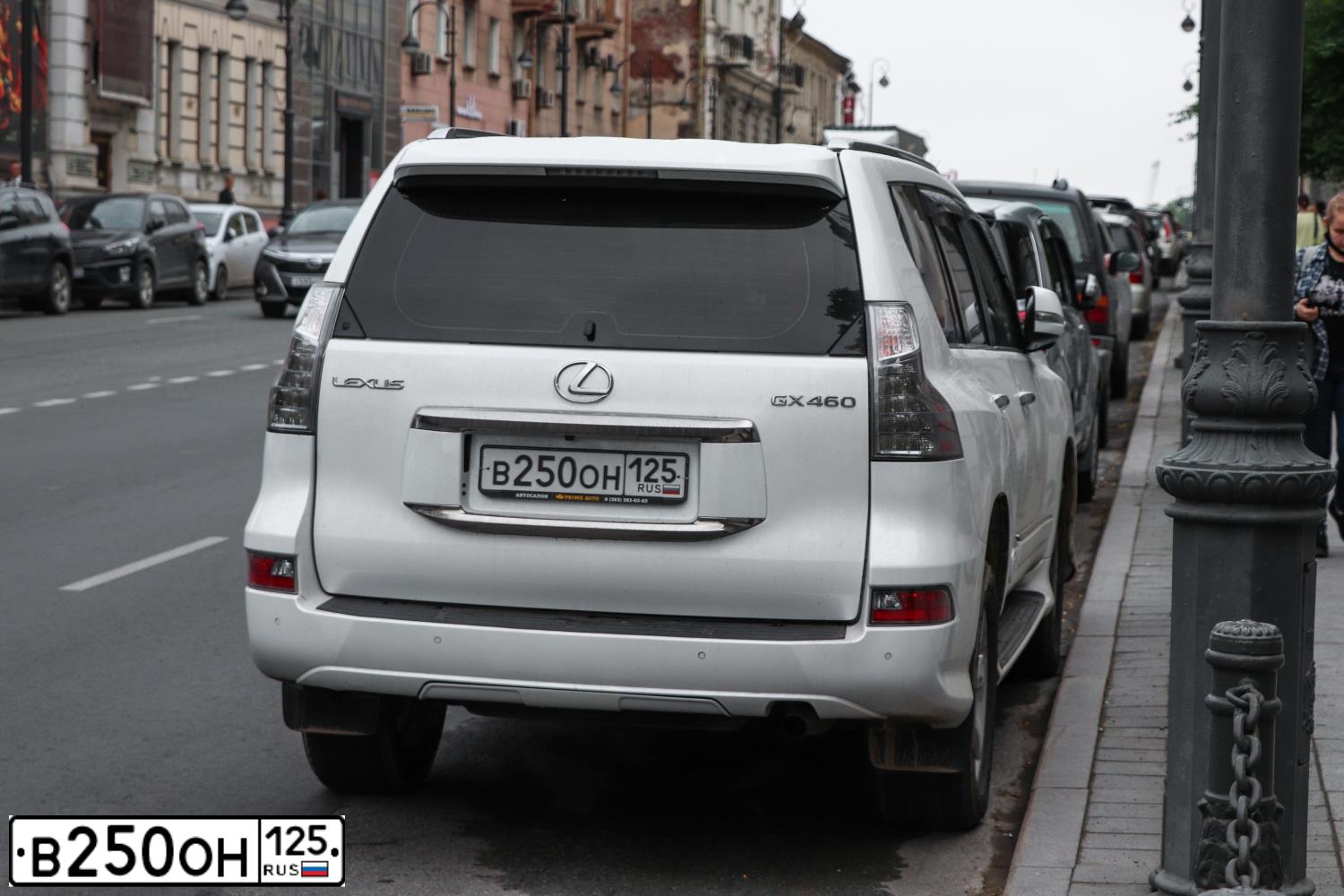 Фото автомобиля LEXUS GX, 2013 — госномер К722РМ70. Цвет: Белый