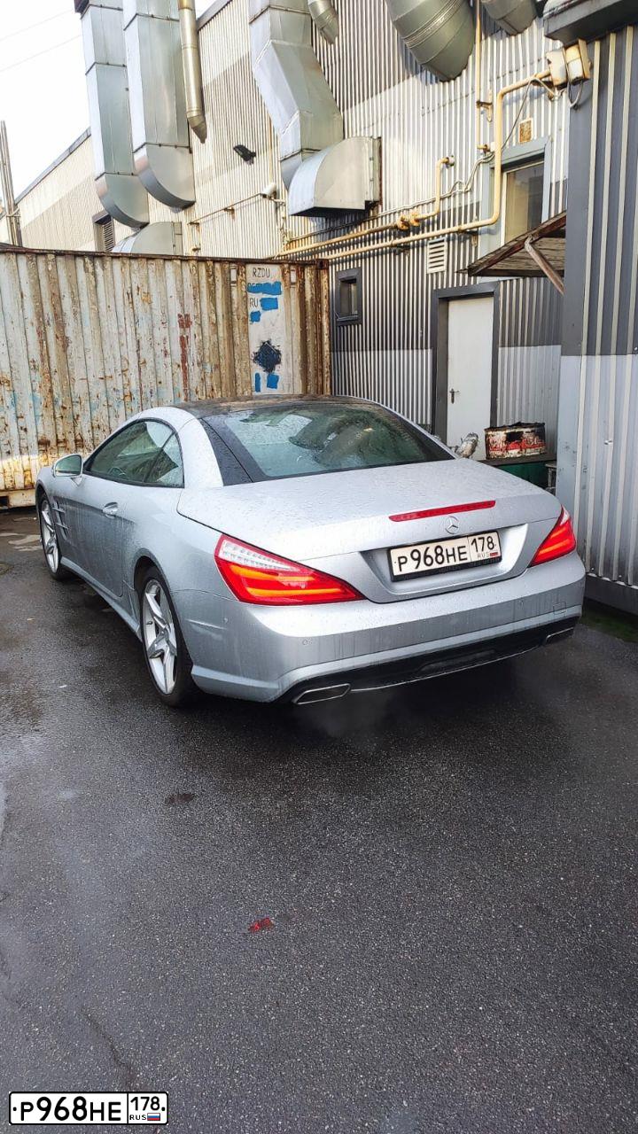 Фото автомобиля MERCEDES-BENZ SL350, 2014 — госномер У853ЕК198. Цвет: Серебристый