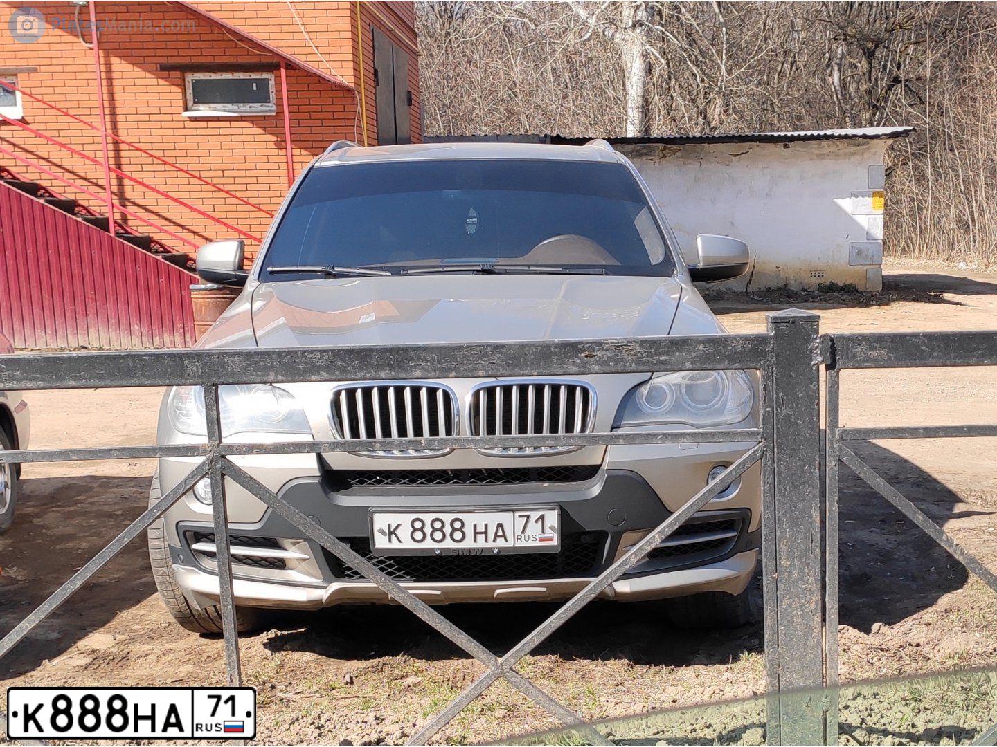 Фото автомобиля LADA 2112, 2005 — госномер К888НА71. Цвет: СРЕДНИЙ СЕРО-ЗЕЛЕНЫЙ МЕТАЛЛИК