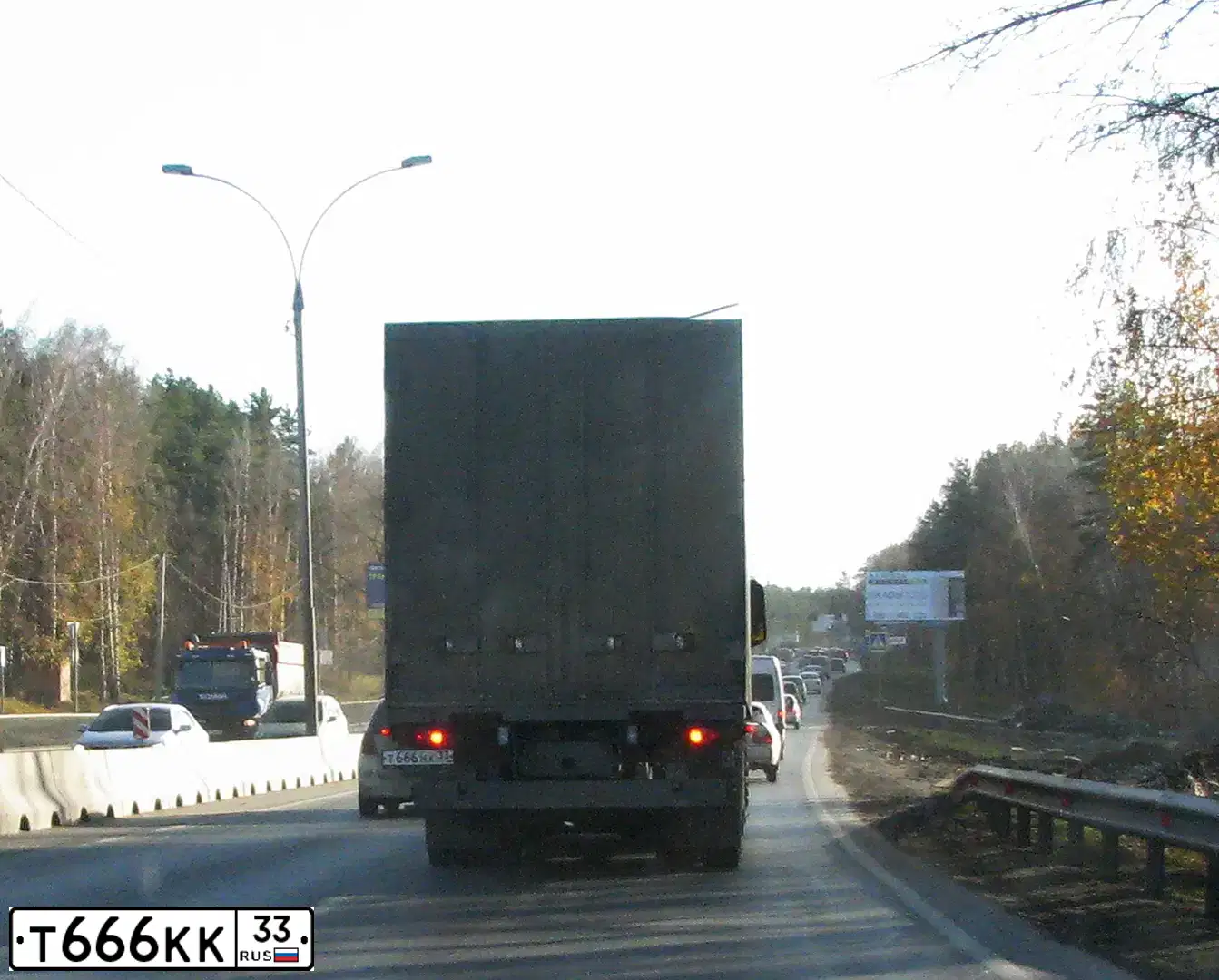 Фото автомобиля VOLVO SERIE FH /4X2/, 2000 — госномер Т666КК33. Цвет: БЕЛЫЙ