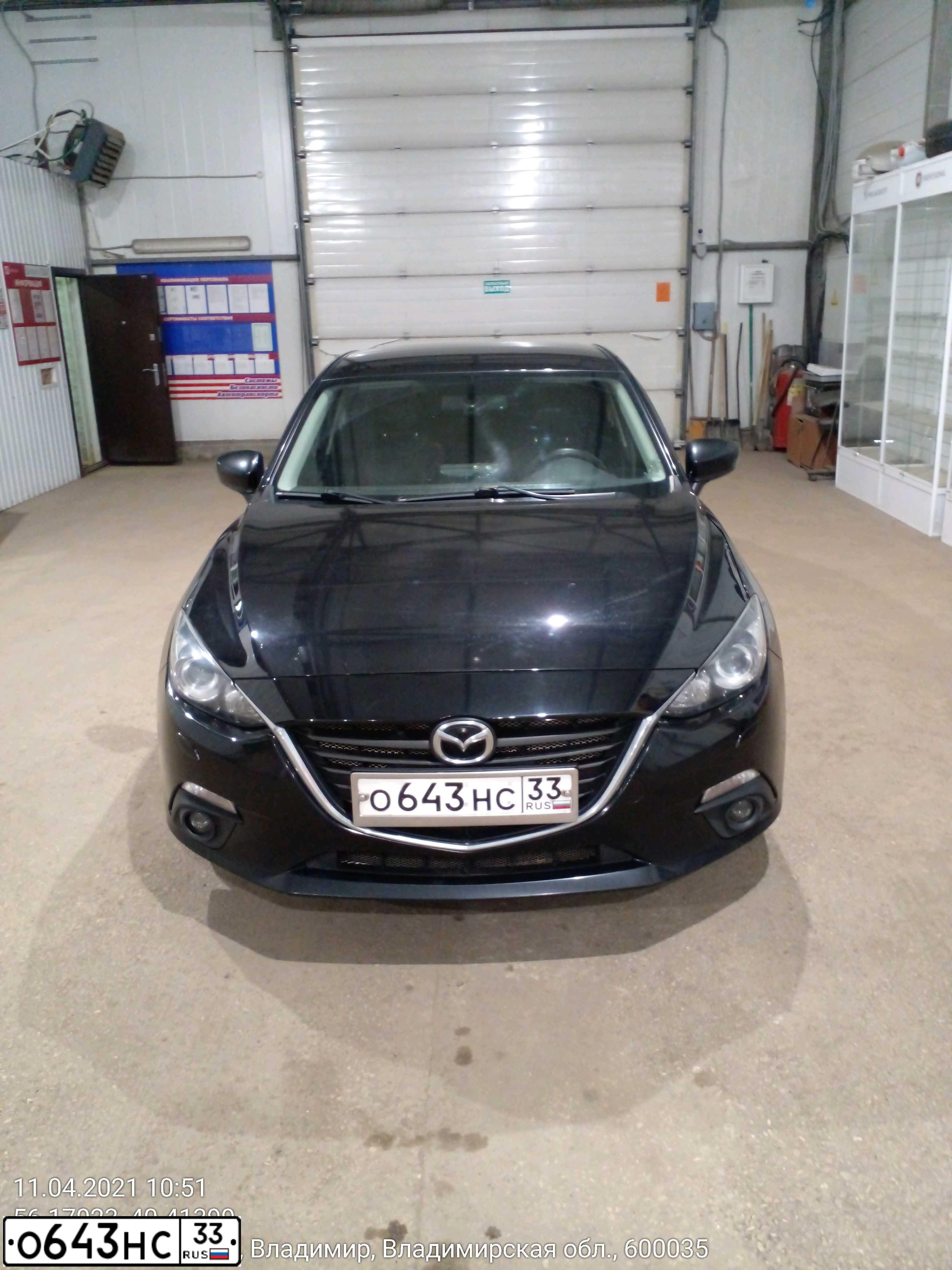 Фото автомобиля MAZDA 3, 2014 — госномер О643НС33. Цвет: ЧЕРНЫЙ