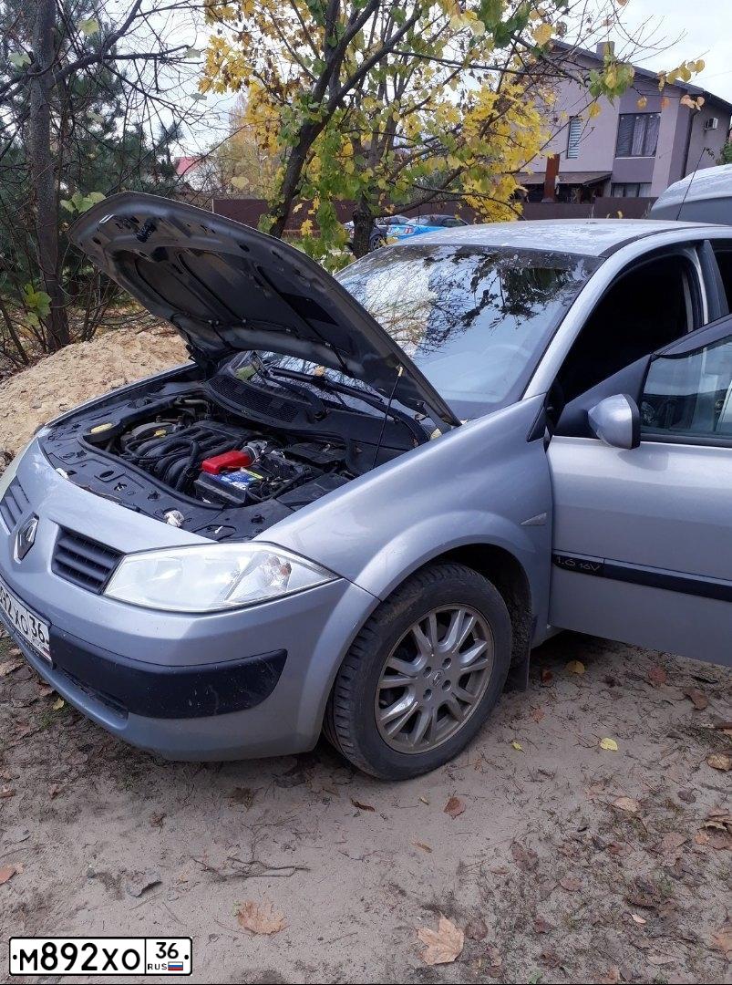 Фото автомобиля RENAULT MEGANE, 2005 — госномер М036ТА36. Цвет: СЕРО-БЕЖЕВЫЙ