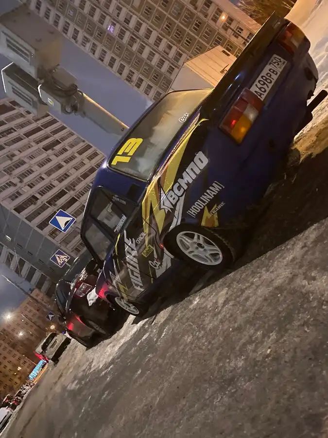 Фото автомобиля LADA 2107, 2006 — госномер А698РВ750. Цвет: СИНИЙ