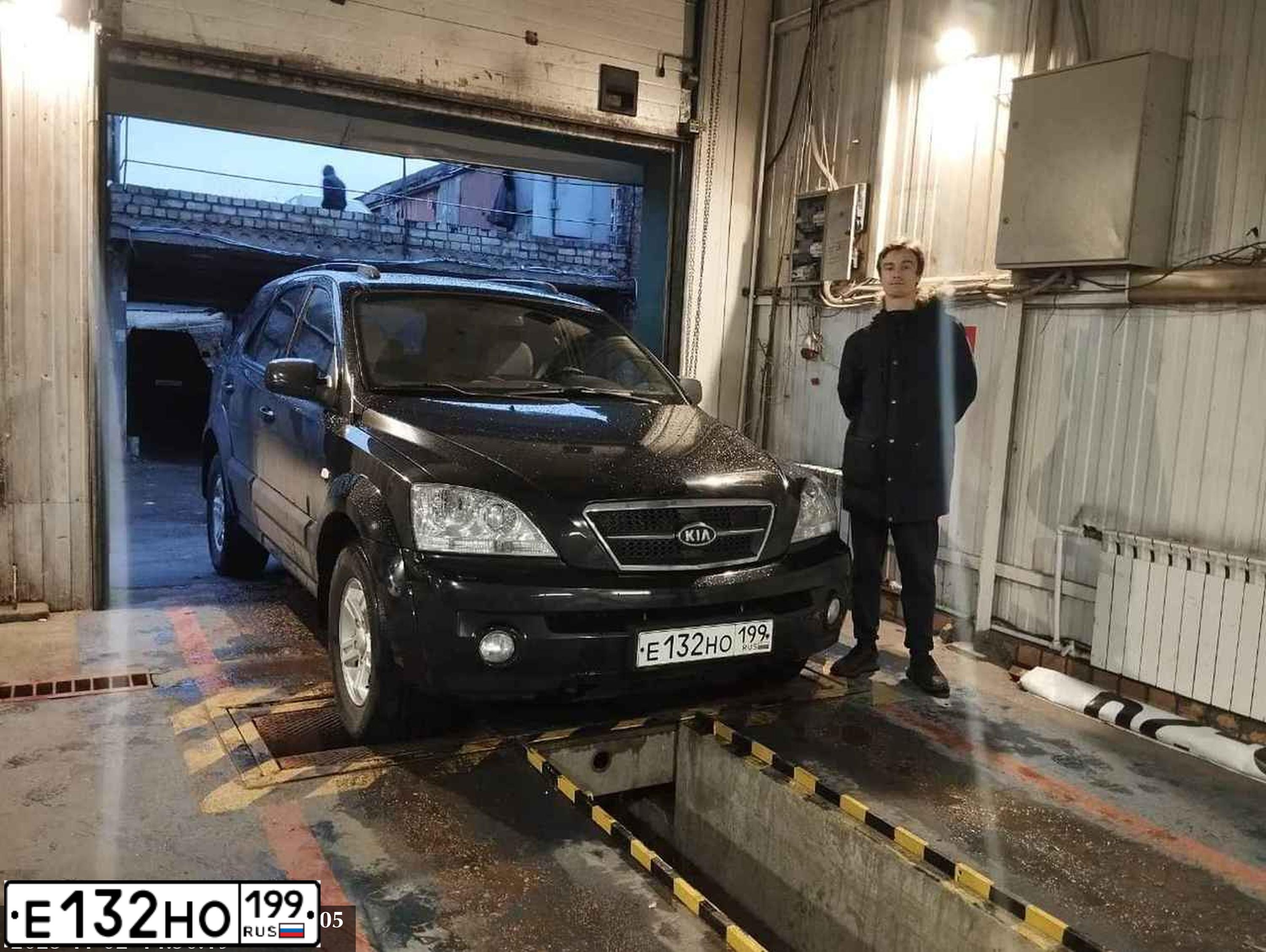 Фото автомобиля KIA SORENTO, 2006 — госномер С768ВС180. Цвет: ЧЕРНЫЙ