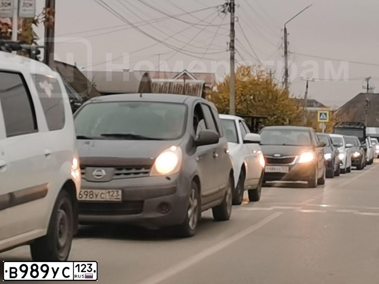 Фото автомобиля MAN TGX 18.XXX /4X2/, 2011 — госномер В989УС123. Цвет: СИНИЙ