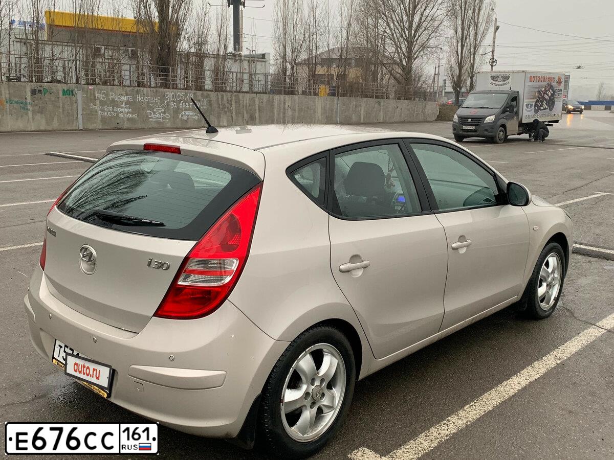 Фото автомобиля HYUNDAI I30, 2009 — госномер Е676СС161. Цвет: Белый