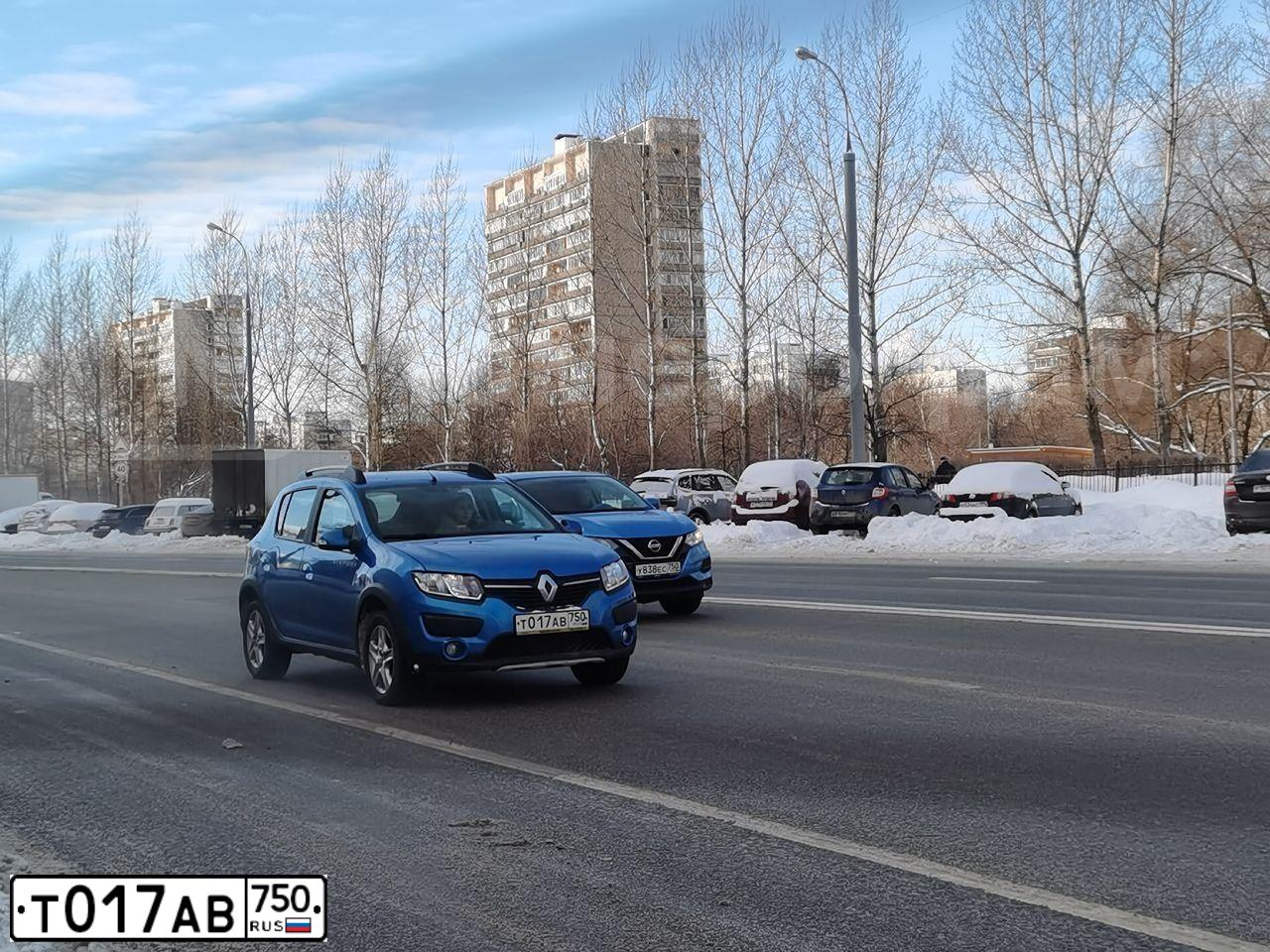 Фото автомобиля RENAULT SANDERO, 2015 — госномер С776ЕР58. Цвет: СИНИЙ СВЕТЛЫЙ