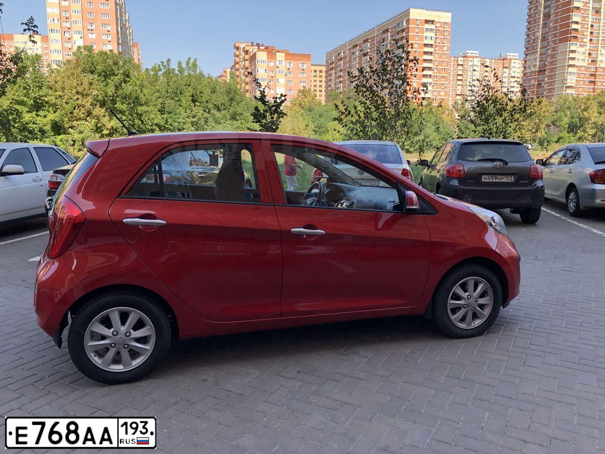 Фото автомобиля NISSAN QASHQAI, 2018 — госномер Н899КМ761. Цвет: Белый