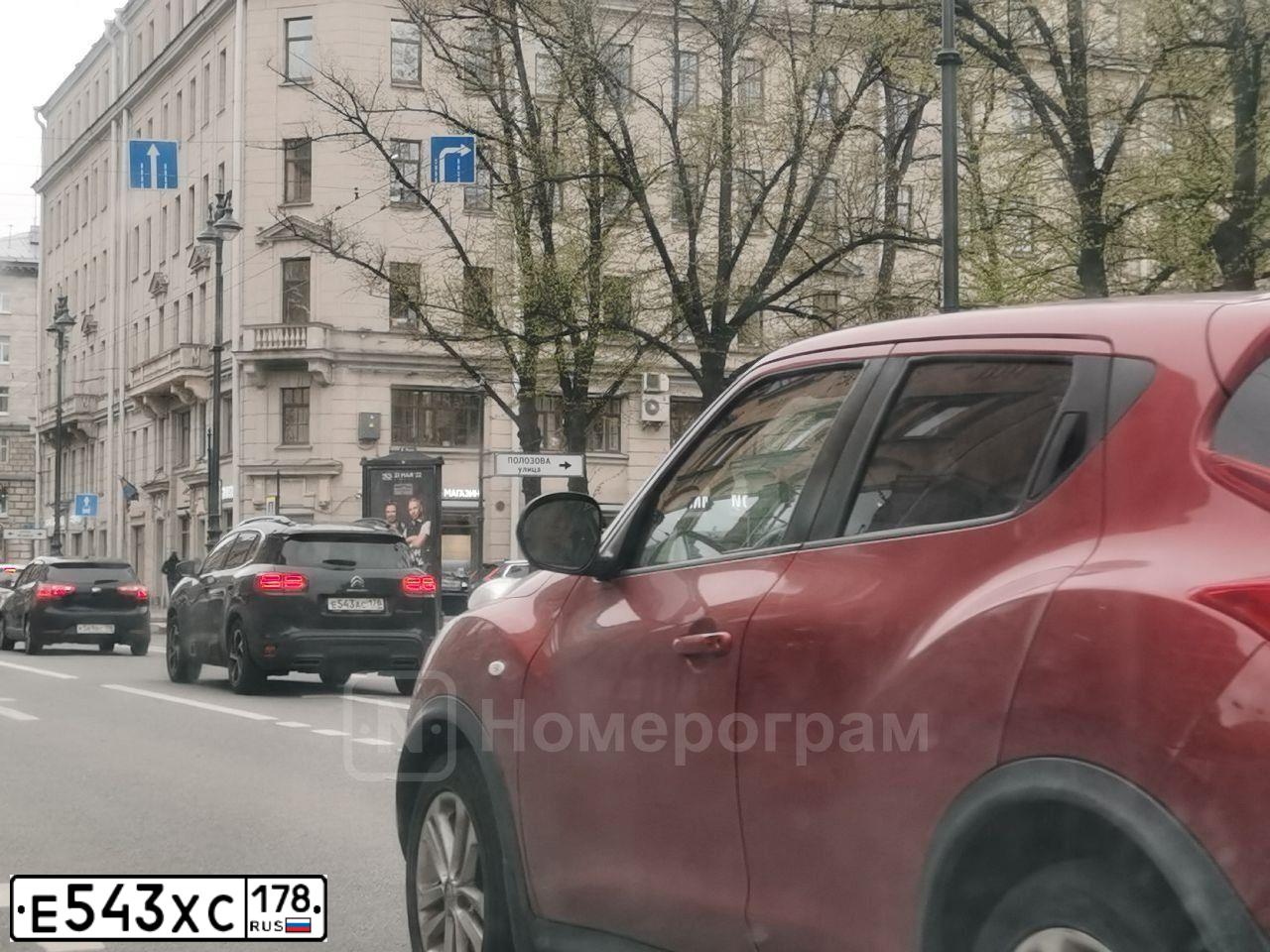 Фото автомобиля KIA PICANTO / MORNING, 2010 — госномер О233АС797. Цвет: АЛЫЙ