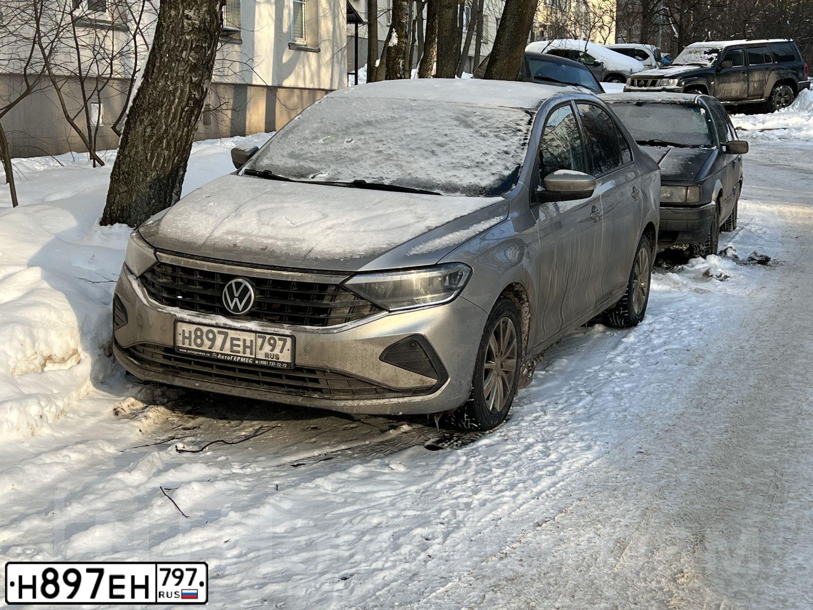 Фото автомобиля VOLKSWAGEN POLO, 2021 — госномер Н897ЕН797. Цвет: СЕРЫЙ