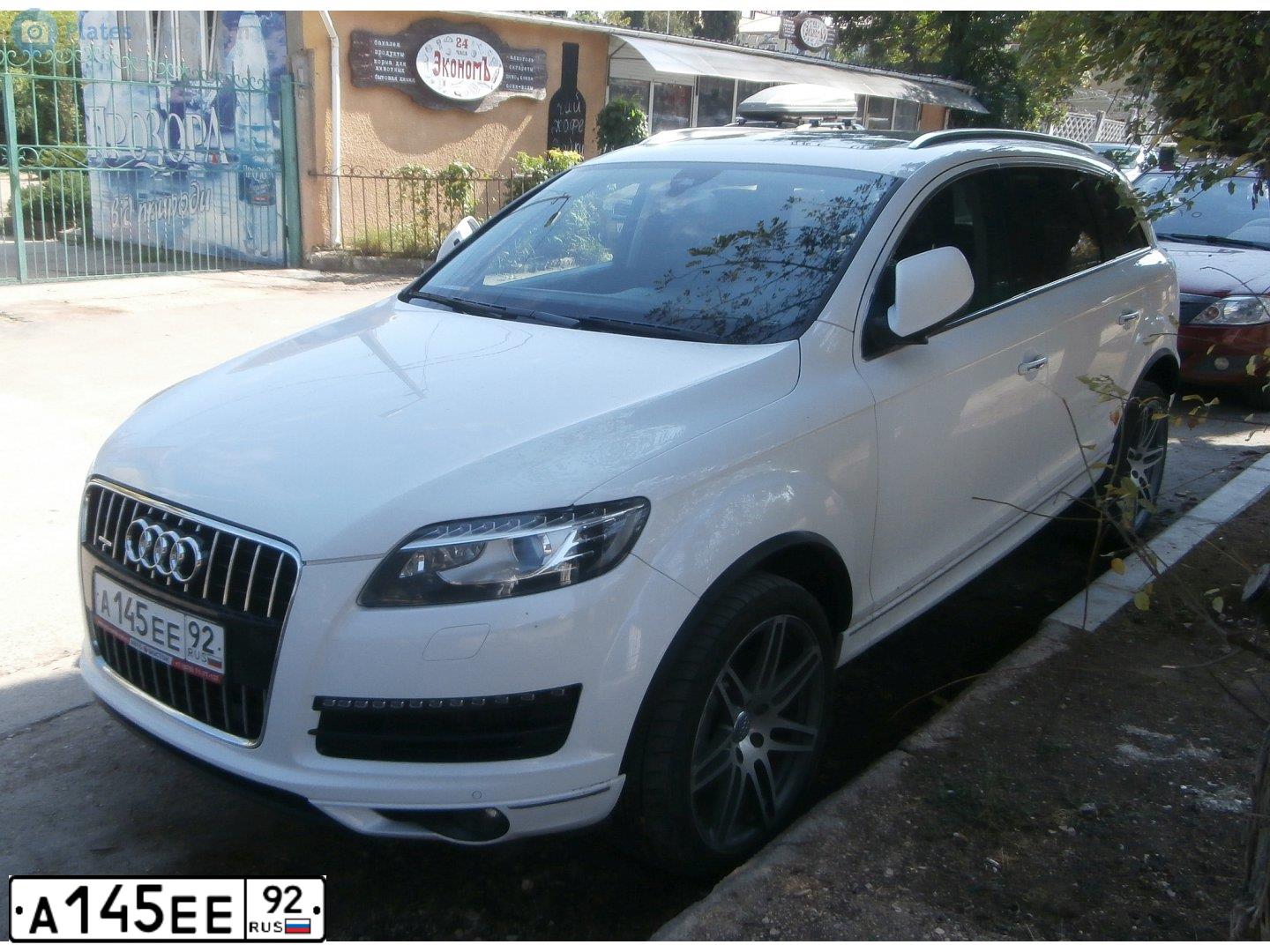 Фото автомобиля AUDI Q7, 2010 — госномер С400АЕ184. Цвет: Белый