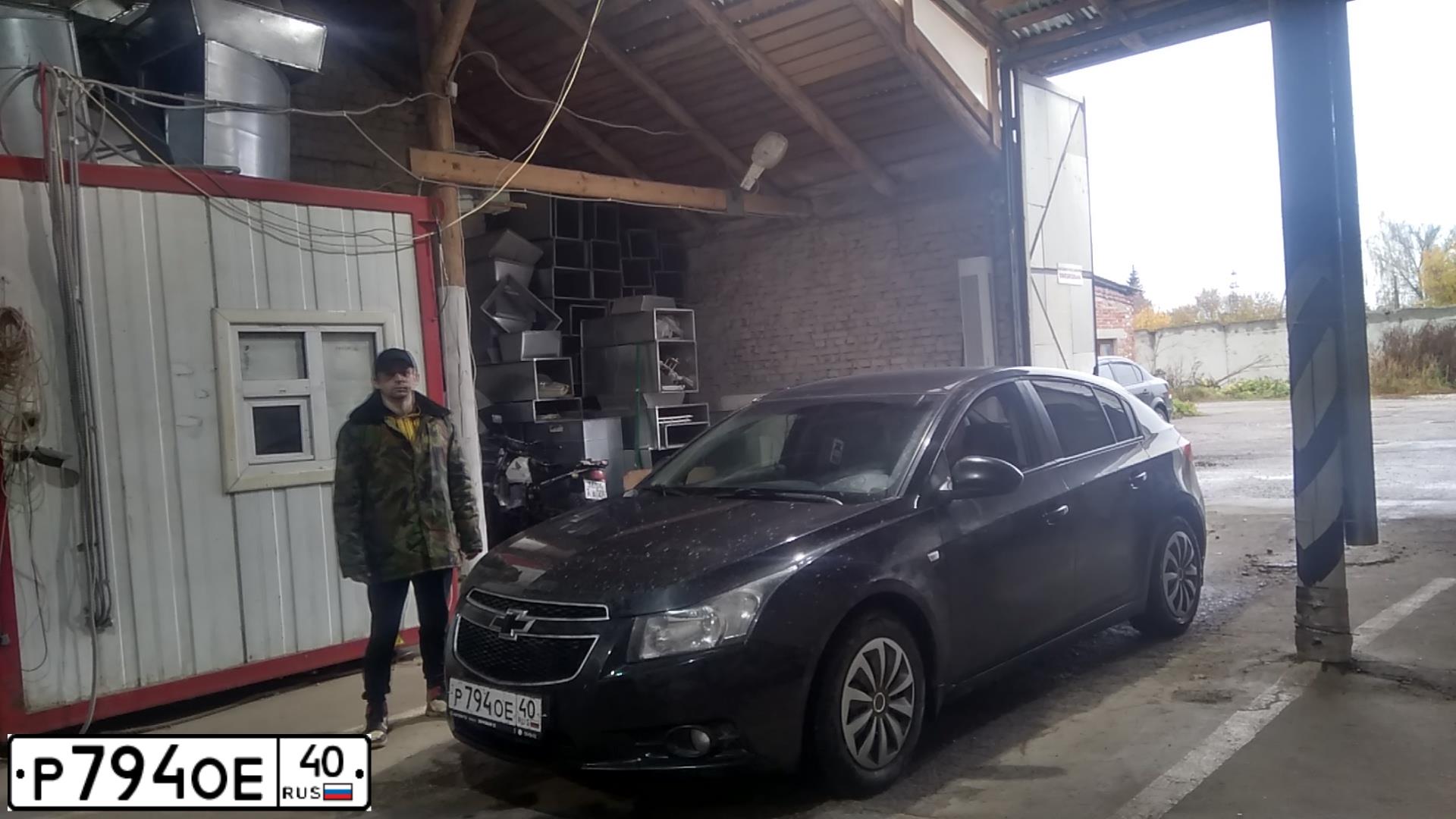 Фото автомобиля CHEVROLET CRUZE, 2012 — госномер Р794ОЕ40. Цвет: ЧЕРНЫЙ МЕТАЛЛИК