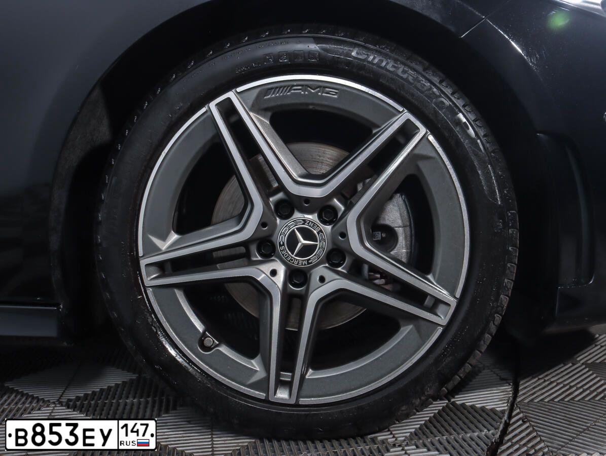 Фото автомобиля MERCEDES-BENZ A 200, 2021 — госномер В853ЕУ147. Цвет: ЧЕРНЫЙ